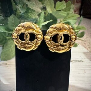 CHANEL Vintage Gold Interlocking Clip On CC Earrings